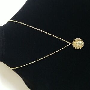 New Gold St Anthony Round Scallop Necklace